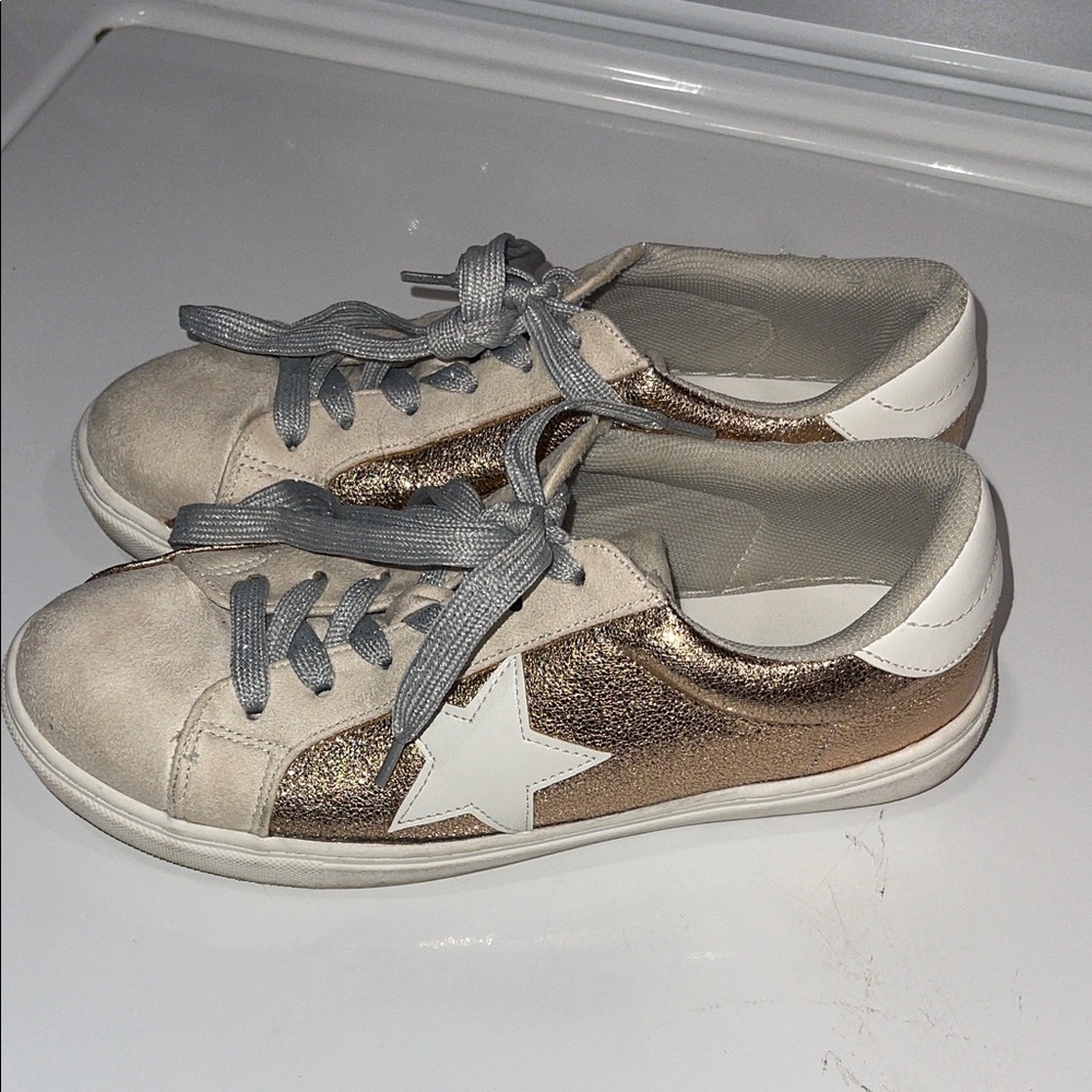 Chic Gold and White Women's Sneakers